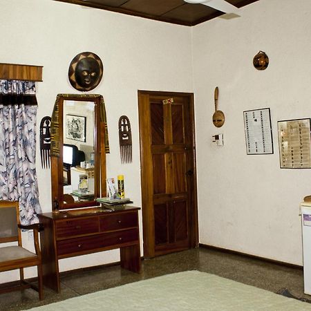 Four Villages Inn クマシ エクステリア 写真