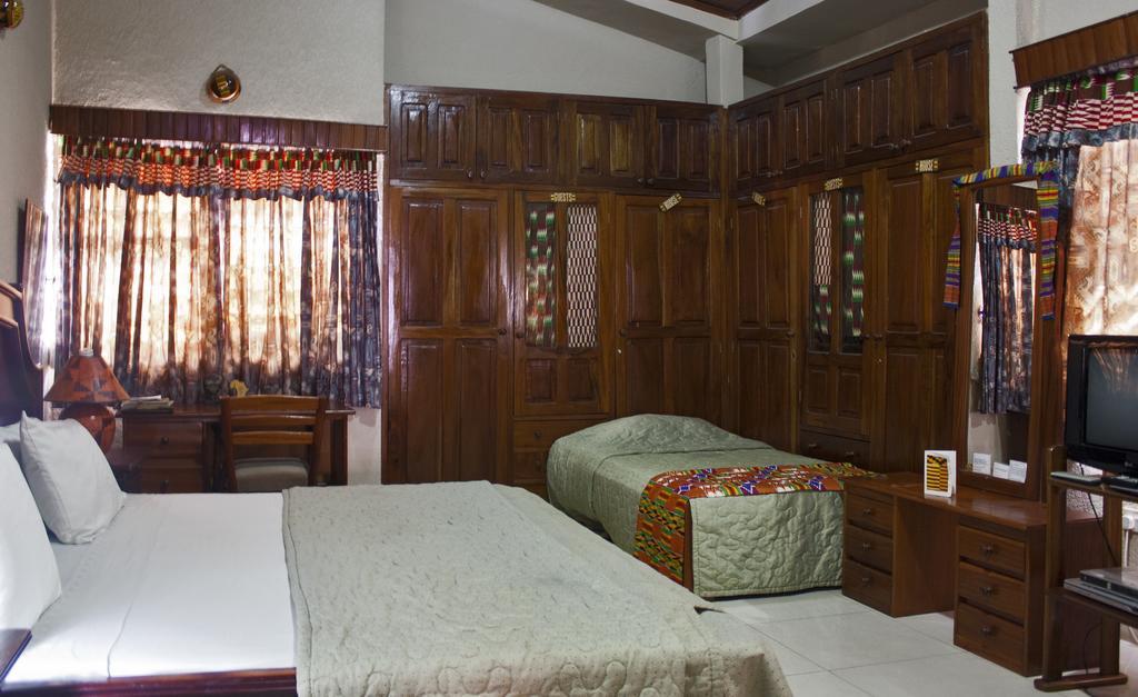 Four Villages Inn クマシ 部屋 写真