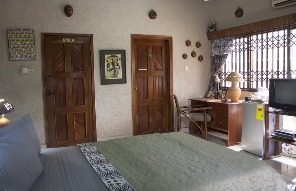 Four Villages Inn クマシ 部屋 写真